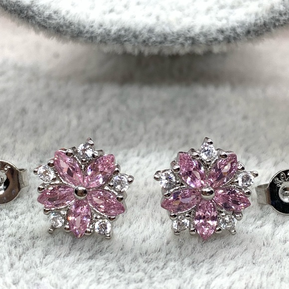 Sterling Silver 925 CZ Flower Stud Earrings - Picture 5 of 6